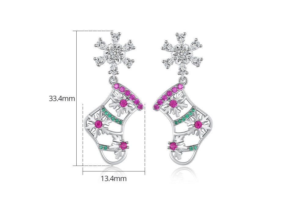 Fothere girls fashion Christmas gift earrings Copper inlay with AAA zircon electroplating real gold fashion zircon snowflake earrings Christmas socks earrings for women